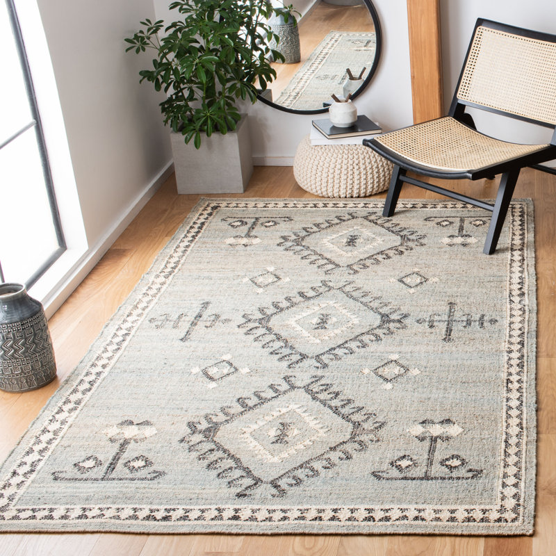 Gilreath Flat Weave Jute Southwestern Rug, Rectangle 6' x 9'