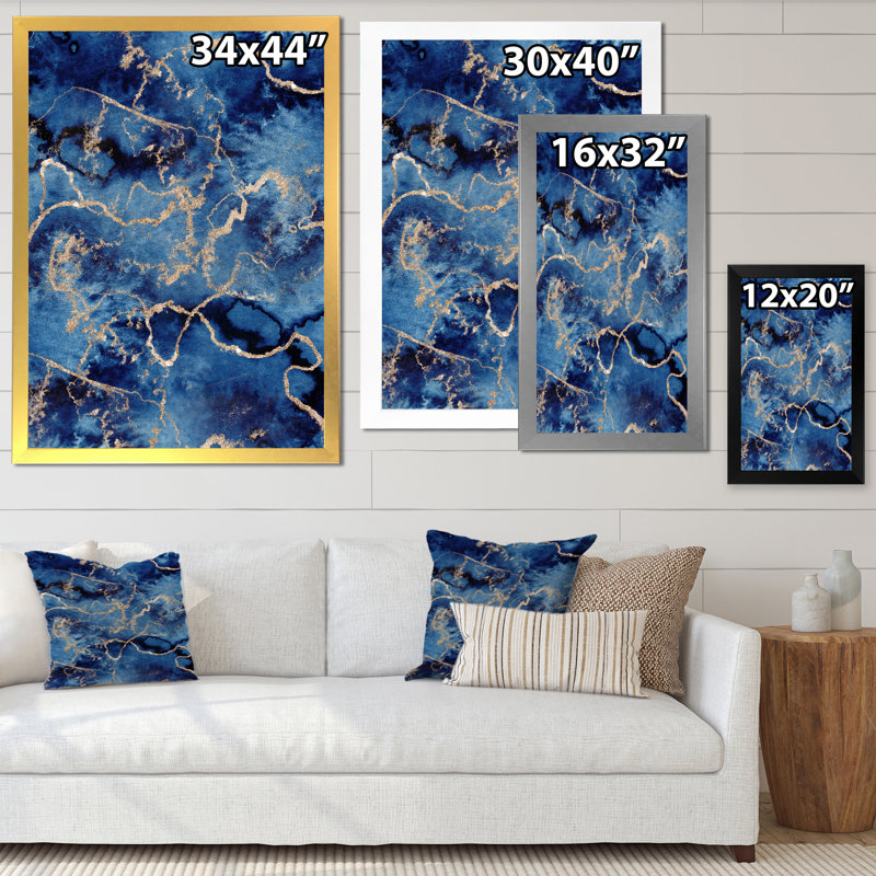 «Blue Gold Infusé liquide I», peinture sur toile, H 20 po x l 12 po, Cadre doré à coins fermés