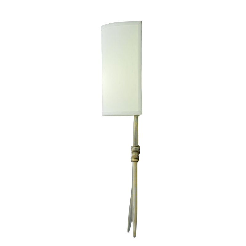 Sabre 1 - Light Wallchiere