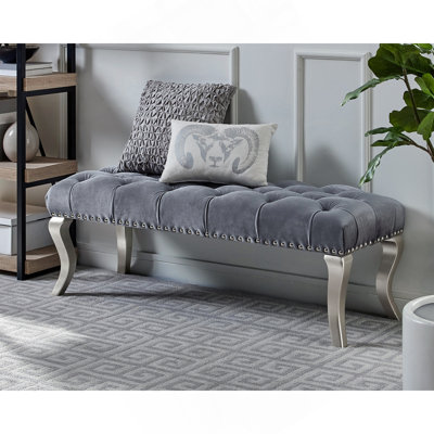 Garniture cloutée en tissu capitonné Decor Maxem, gris