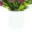 Arrangement de feuilles de dahlia et de baies dans un pot en fibre de pierre