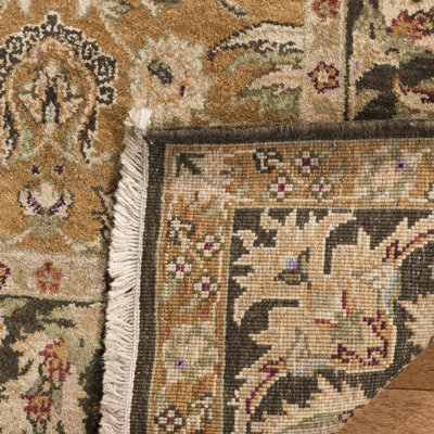 Magill Wool Pile Rug in Gold/Green