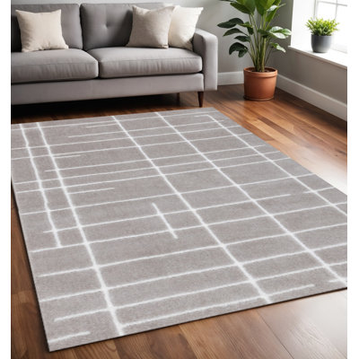 Tapis rayé gris et blanc 5 pi x 8 pi