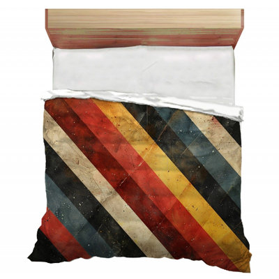 Abstract Art Microfiber / Polyester Quilted Striped Comforter
