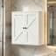 Armoire de salle de bain murale blanche de style campagnard, armoire à pharmacie de style grange avec étagères réglables, armoire de rangement murale en panneaux de fibres de moyenne densité