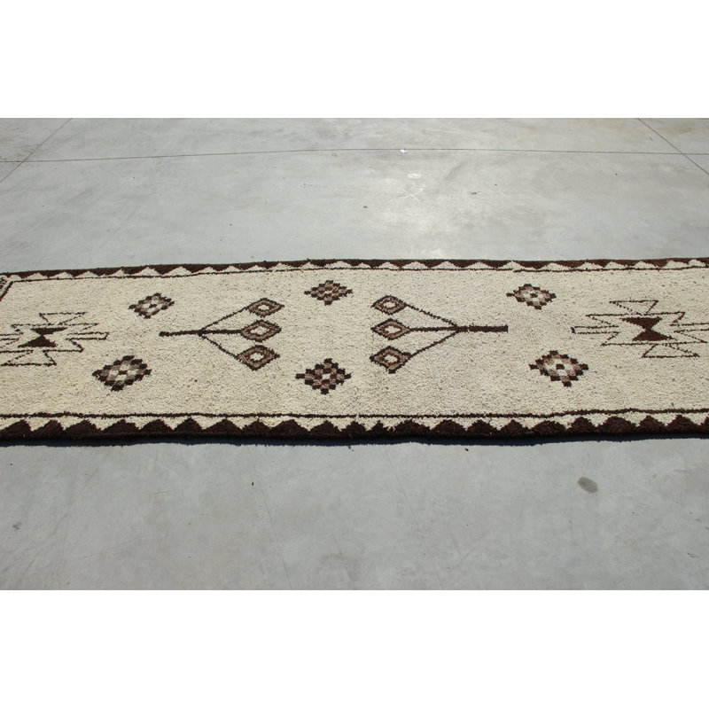 Tapis de couloir turc tissé à la main dans des tons vifs de rouge et de bleu, parfait pour rehausser le décor du couloir et du salon