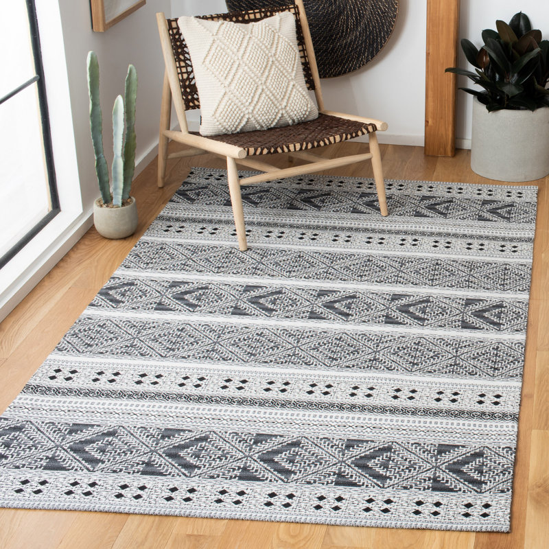 Itzayana Vintage Hand Woven Performance Southwestern Rug, Rectangle 5' x 8'