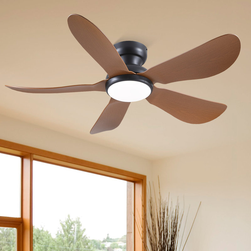 Ventilateur de plafond encastré à profil bas de 46 po avec éclairage et télécommande, 46 po de largeur, Brun
