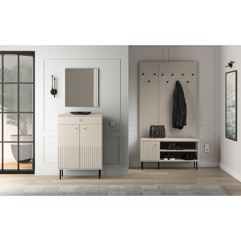 Shoe Storage, 102, 4