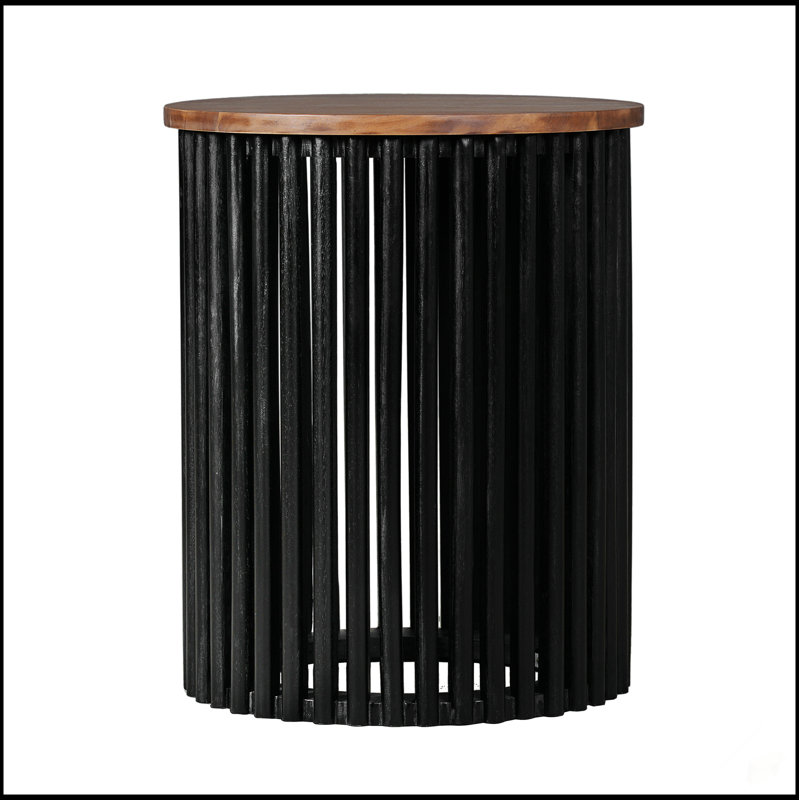 Table d'appoint en bois d'acacia massif avec une fabrication durable et un design élégant pour les espaces de vie modernes