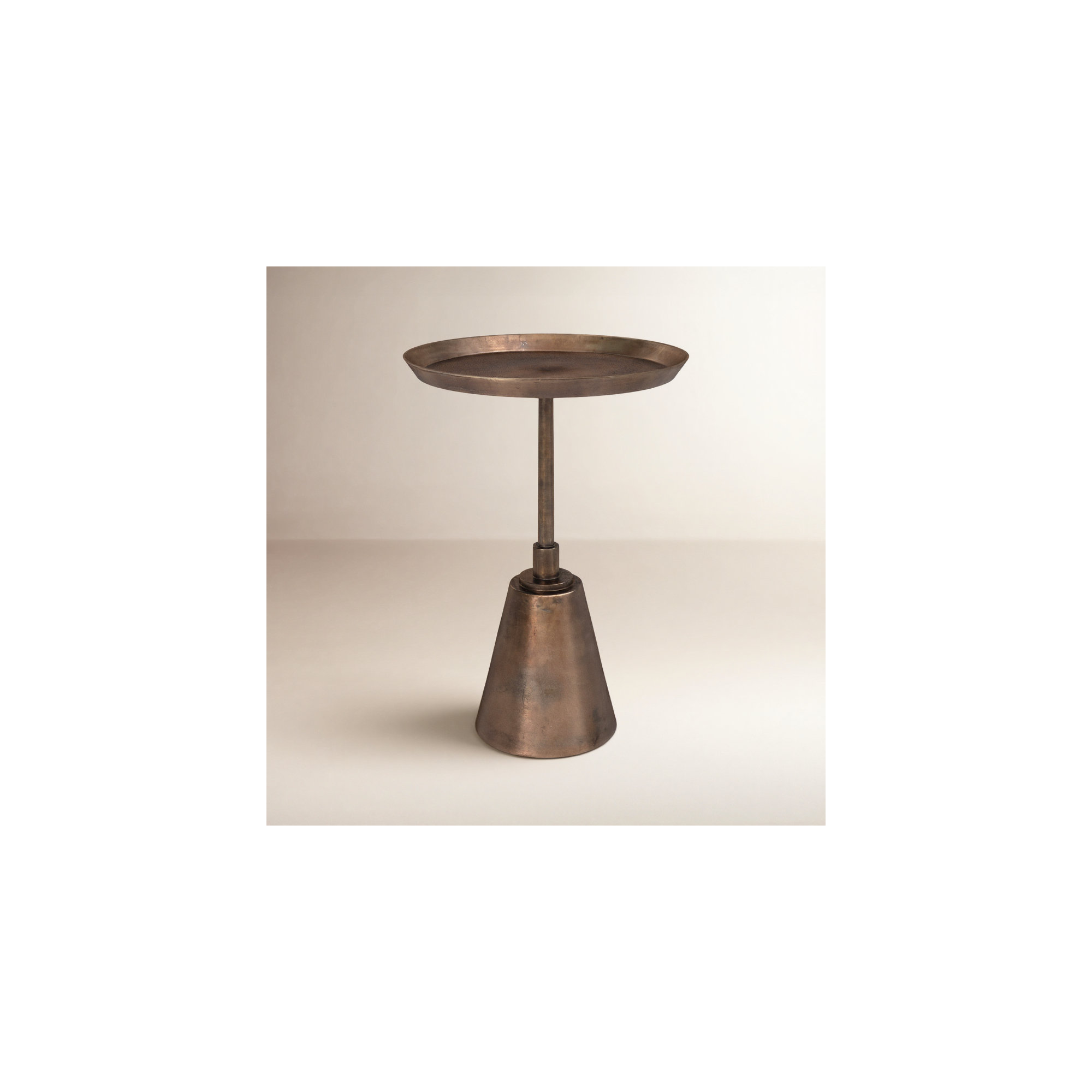 Ferri Round Aluminum Oil Brass Finished Pedestal Base End Table, 18" H x 14" W x 14" D