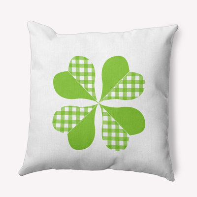 Coussin décoratif à carreaux et trèfle
