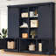 L'armoire de vestibule multifonctionnelle comporte des rails coulissants pour un grand espace de rangement, combinant astucieusement une unité de rangement avec un design de hall d'entrée en forme d'arbre. Idéal pour les salons et les couloirs, bleu-1999696892