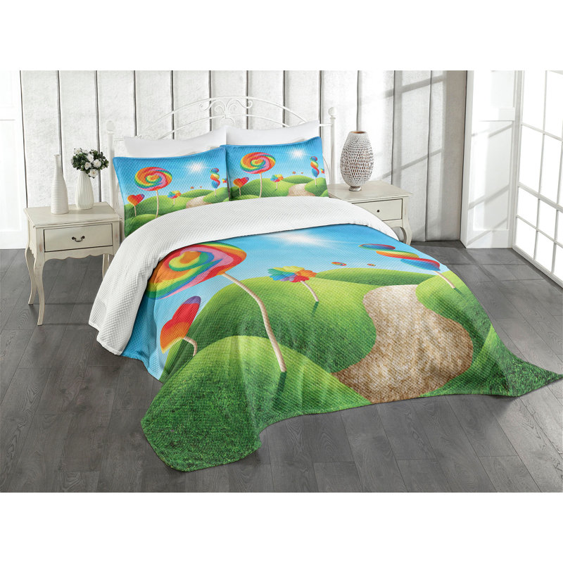 White Quilted Queen Bedspread Set with Pillow Shams