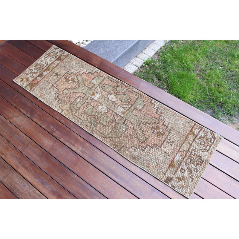 Small Green Vintage Turkish Oushak Rug With Faded Pattern Ideal for Entryway Made From Wool