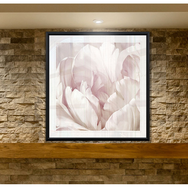 Wallach intime rosé I - reproduction d'art, H 26,5 po x l 26,5 po x P 1,5 po, Encadré dans du plastique noir