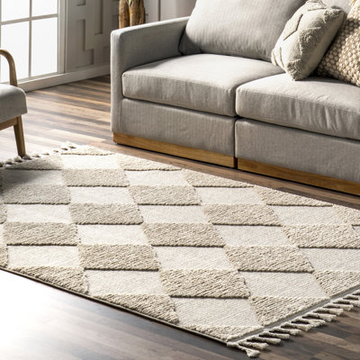 High/Low Diamond Tassel Area Rug