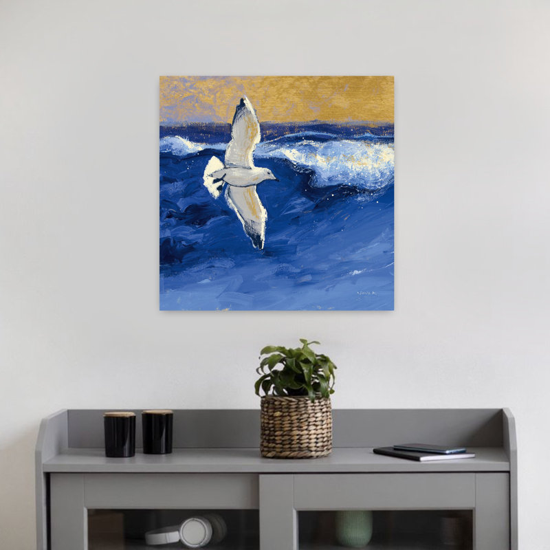 Seagulls with Gold Sky II Seagull Bird Coastal Ocean Art, H 18 po x l 18 po