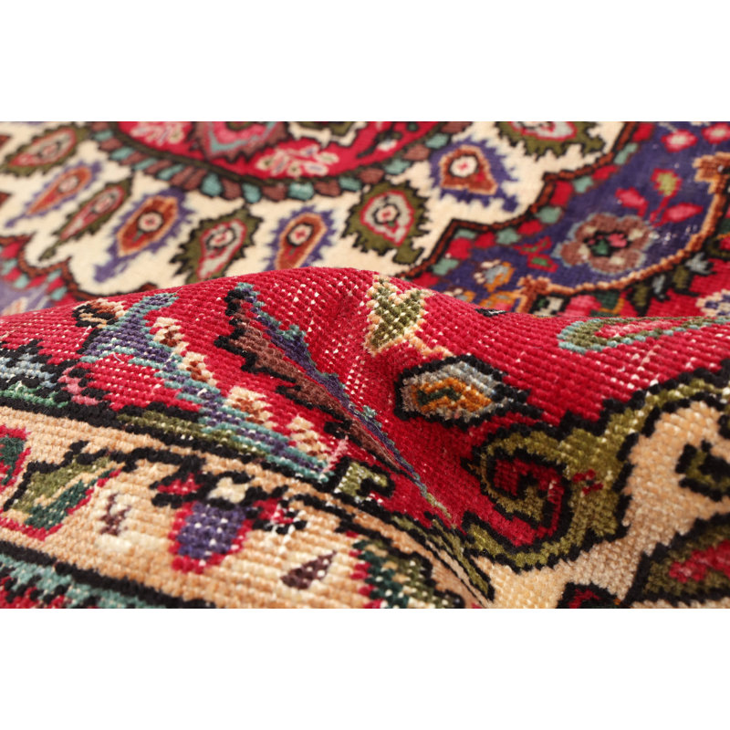 Tapis rouge Antalya 6 pi 6 po x 9 pi 6 po