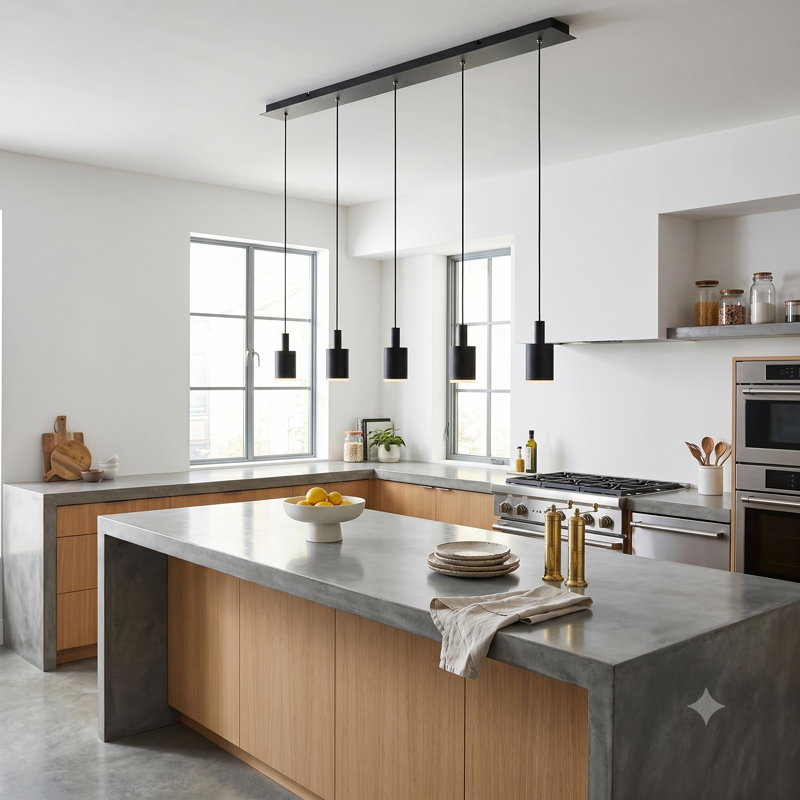 Luminaire suspendu linéaire à 5 lumières pour îlot de cuisine Essoura, Black/Black