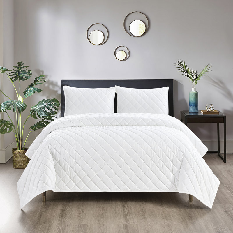 Pointehaven White Velvet Oversized Diamond Quilt Set, Twin/Twin Extra Long, Twin Quilt + 1 Standard Sham, White