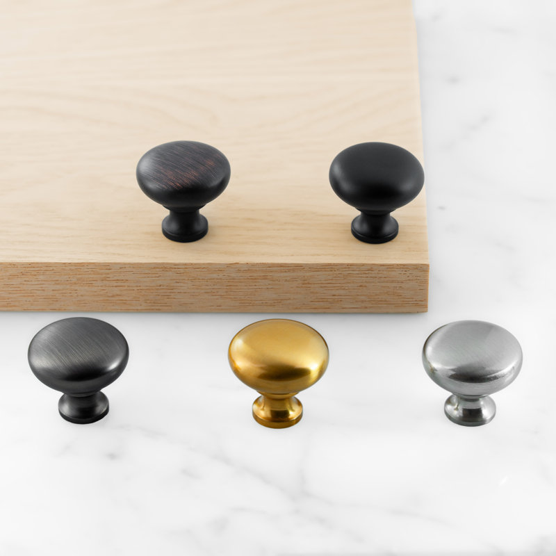 Classic Collection  1 1/4" Diameter Round Knob Multipack, Oil Rubbed Bronze