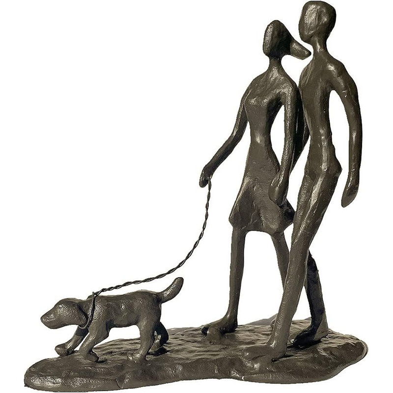 Couple et chien, sculpture en fonte romantique