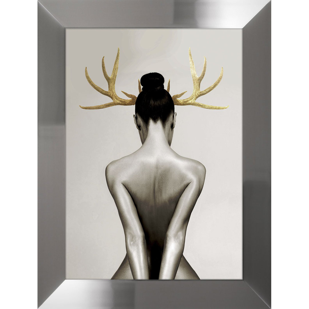 Gerahmter Grafikdruck Female Deer No.1