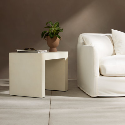 Table d’appoint en pierre/béton Almanza