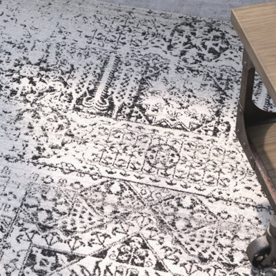 Highworth Oriental Ivory/Black Area Rug
