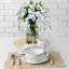 Fleurs et tiges de glycine-479851203