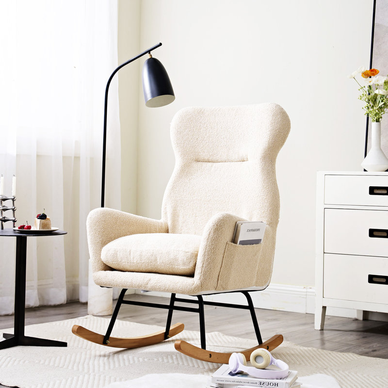 Chaise berçante moderne avec dossier haut