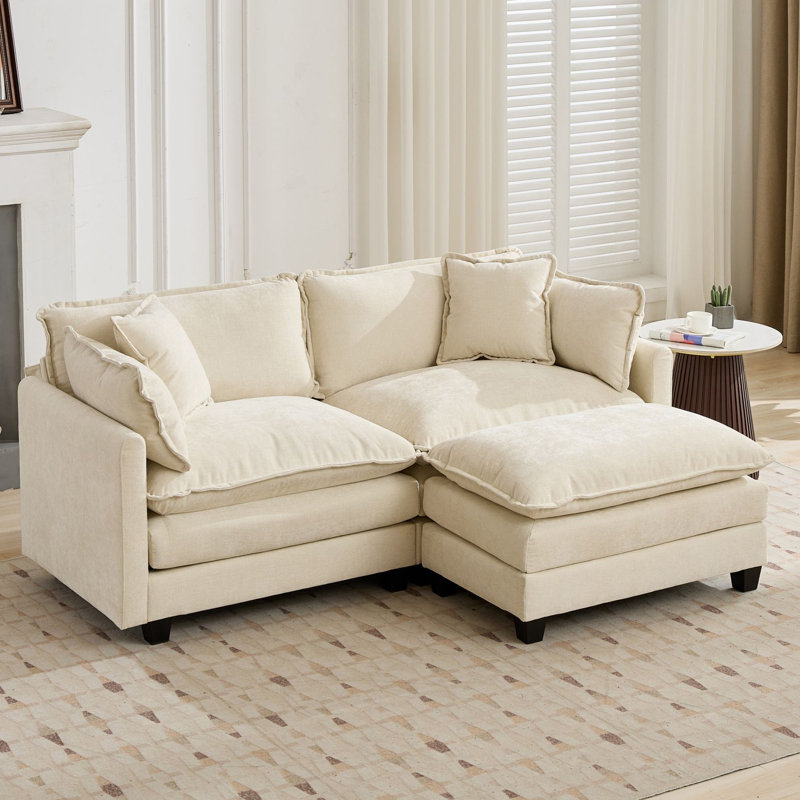 Canapé modulaire en L surdimensionné avec repose-pieds Schmucker, Chenille beige, H 33 po x l 78 po x P 35 po
