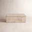Petite boîte rectangulaire en travertin crème