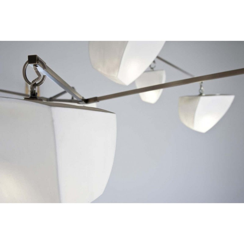 Lustre suspendu en porcelaine Cassiopeia, Bronze huilé, VERNIS VANILLE PÂLE, 96" Length x 66" Width x 75" Height