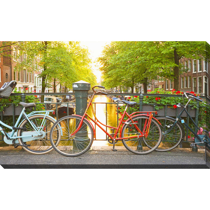 «Dutch Bicyclcles», reproduction d'impression sur toile tendue, H 36 po x l 60 po x P 1,5 po