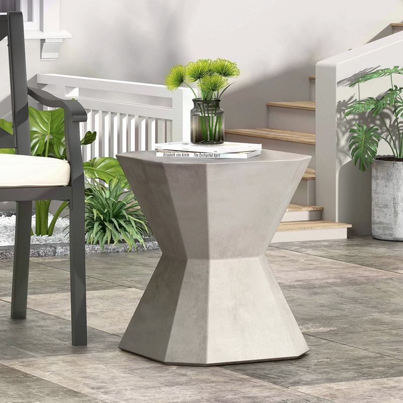 Table d'appoint d'extérieur en béton léger