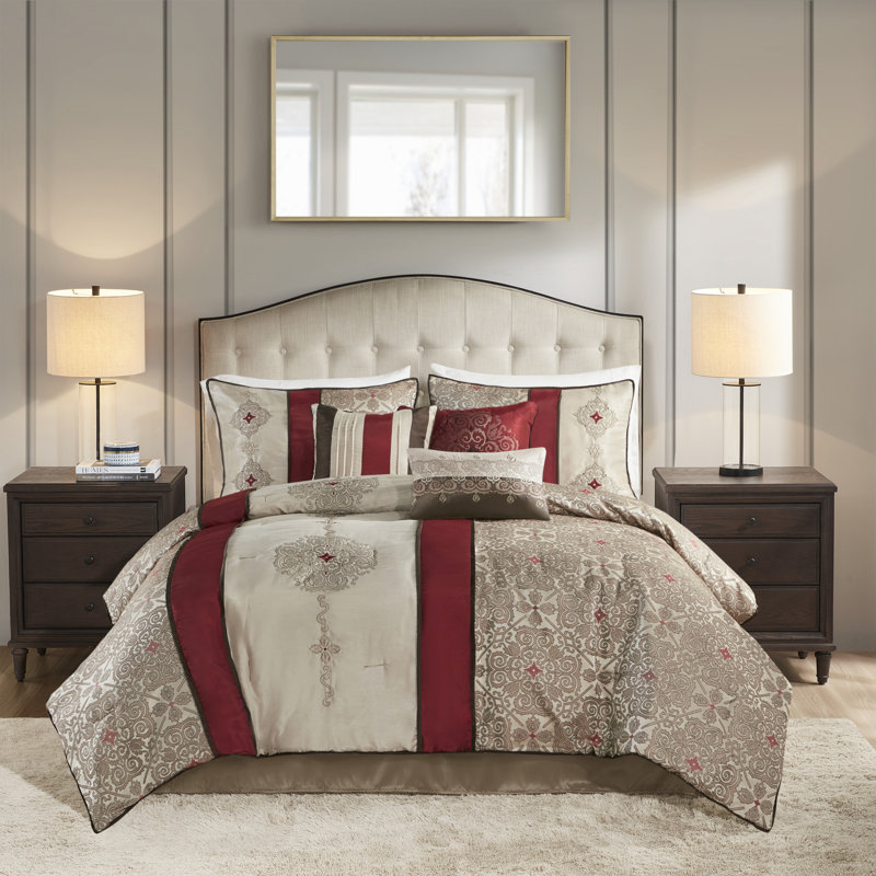 Ensemble d'édredon en jacquard avec coussins 7 pièces Donovan, Édredon très grand californien + 6 pièces, Rouge