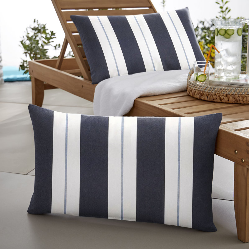 Housse de coussin rectangulaire intérieure / extérieure Deana Sunbrella®, Bleu / blanc, H 12 po x l 18 po
