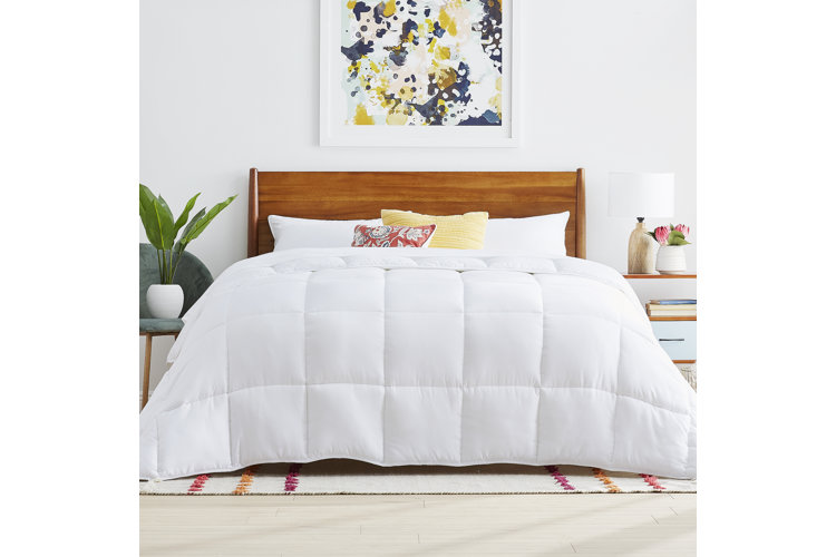Down Alternative Comforter