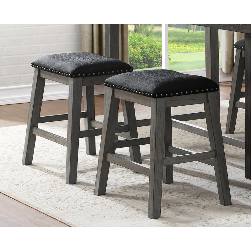 2 tabourets de bar à hauteur de comptoir gris, structure en bois, siège en similicuir noir et garniture cloutée délicieuse pour un repas décontracté, de 2, apparence, séduisante