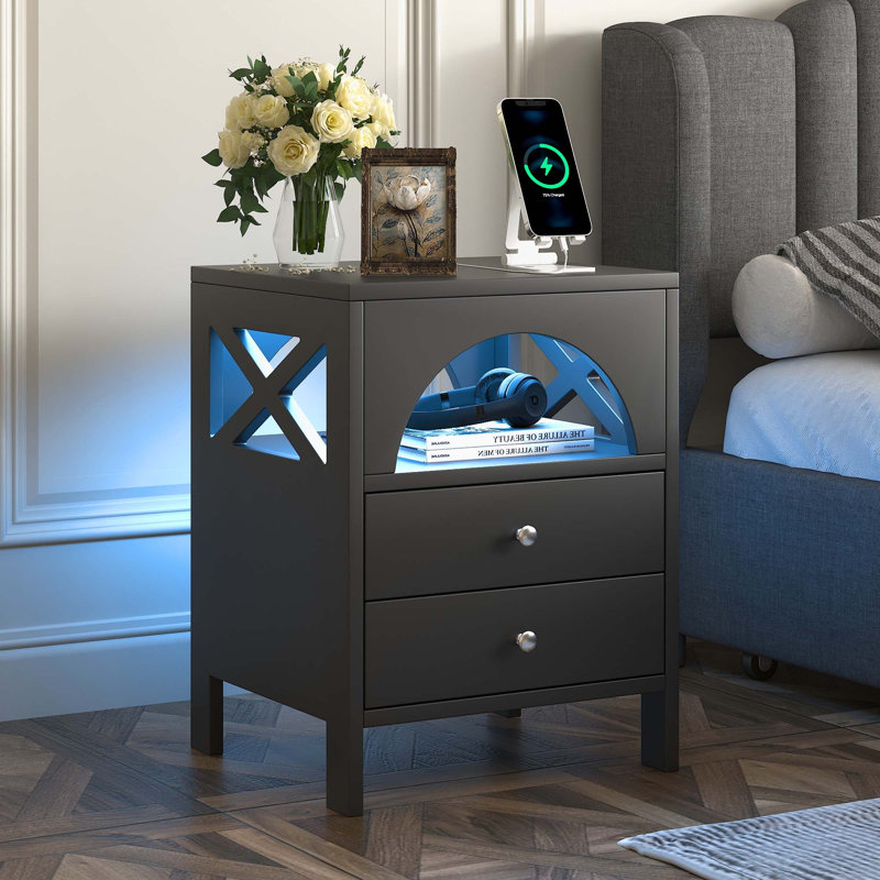 Table de chevet Bridgeton avec ports de chargement USB et lumières DEL, table de bout avec 2 tiroirs et tablette, Noir