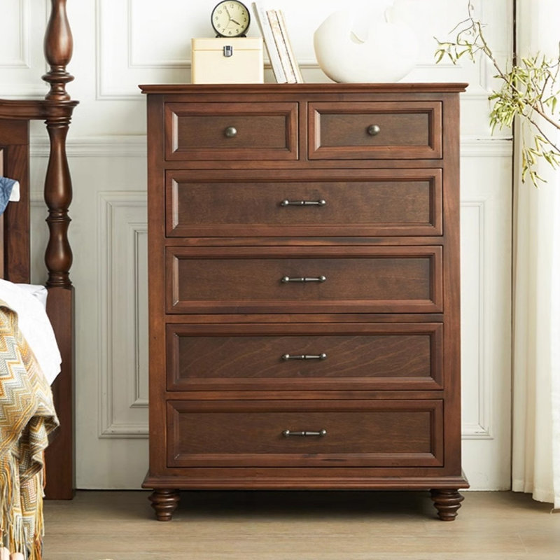 Armoire d'appoint en noyer massif