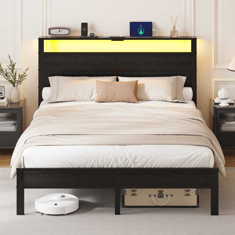Lit plateforme industriel avec base de recharge et lumières DEL, Grand lit
