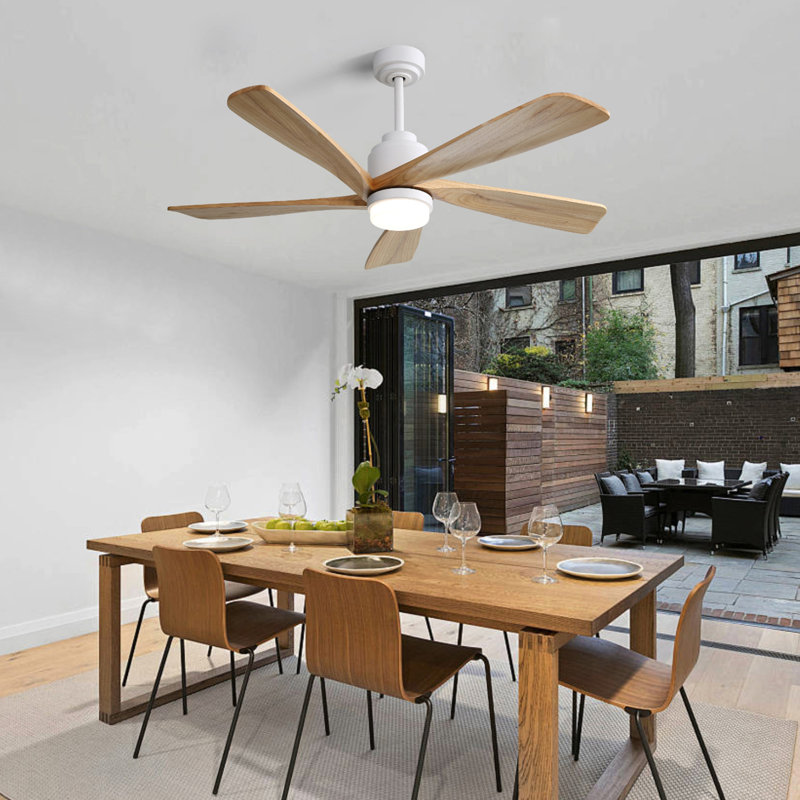 Ventilateur de plafond 52 pouces avec lumière DEL à intensité variable et 5 pales en bois massif, Blanc, Naturel