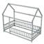 Lit simple en bois avec structure de toit et garde-corps-167219812-153520814