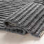 Tapis contemporain à rayures dorées Dorene-804487447