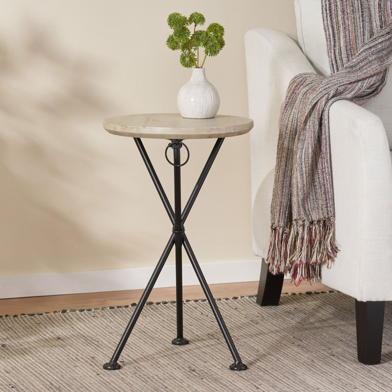 Table d’appoint en bois massif Marlatt