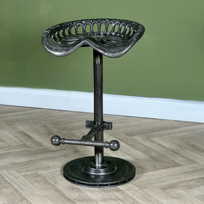 Karmen Yes Bar Stool
