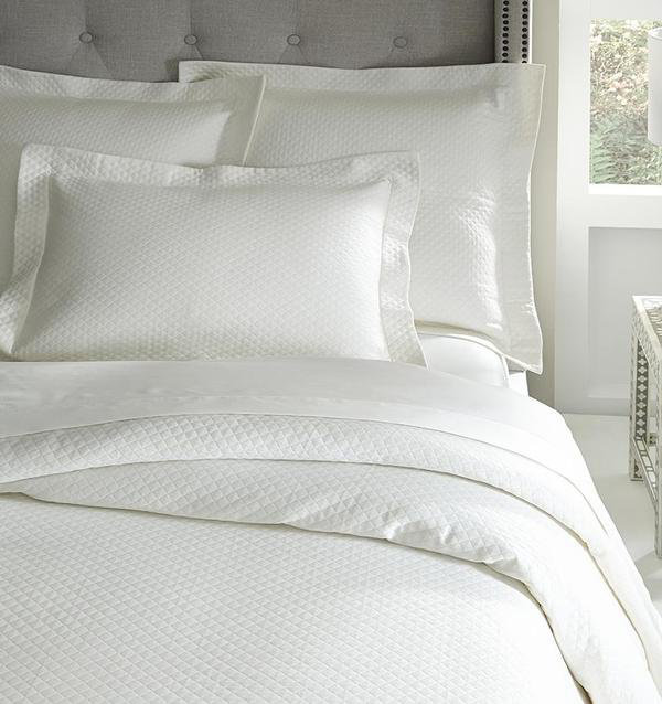 Bari Sham, Standard, White